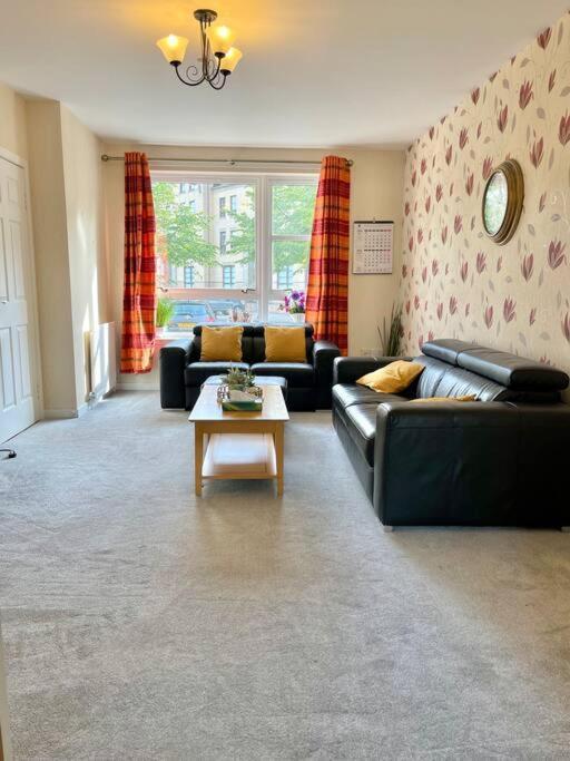 The Naburn - 3 Bed House With Free Parking & Close To City Centre Glasgow Exterior photo